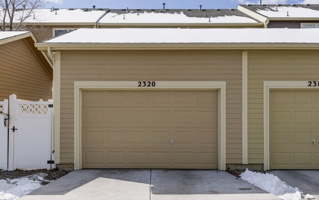 Building Photo - “Move-In Ready Townhome – November Rent Free!”