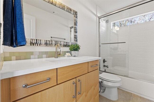 Building Photo - 1716 Adina St