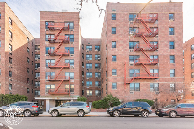 Building Photo - 250 Clarkson Ave