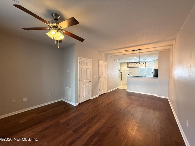 Building Photo - 8103 Summer Gate Ct