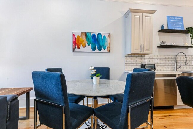 Building Photo - 1222 Carondelet St