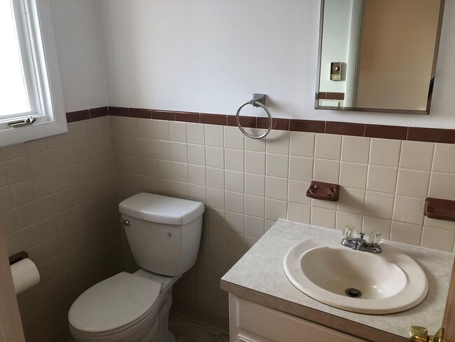 Building Photo - 7820 E Mt Hope Hwy