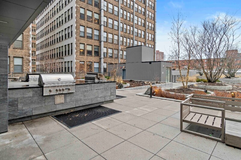 Building Photo - 717 S Federal St