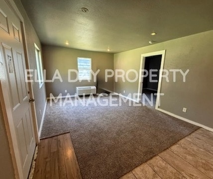 Building Photo - 838 S Terrace Dr