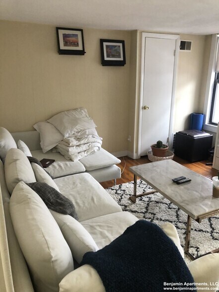 Building Photo - 238 Cambridge St