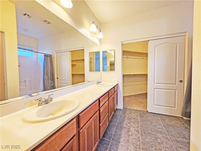 Building Photo - 5434 Cansano St