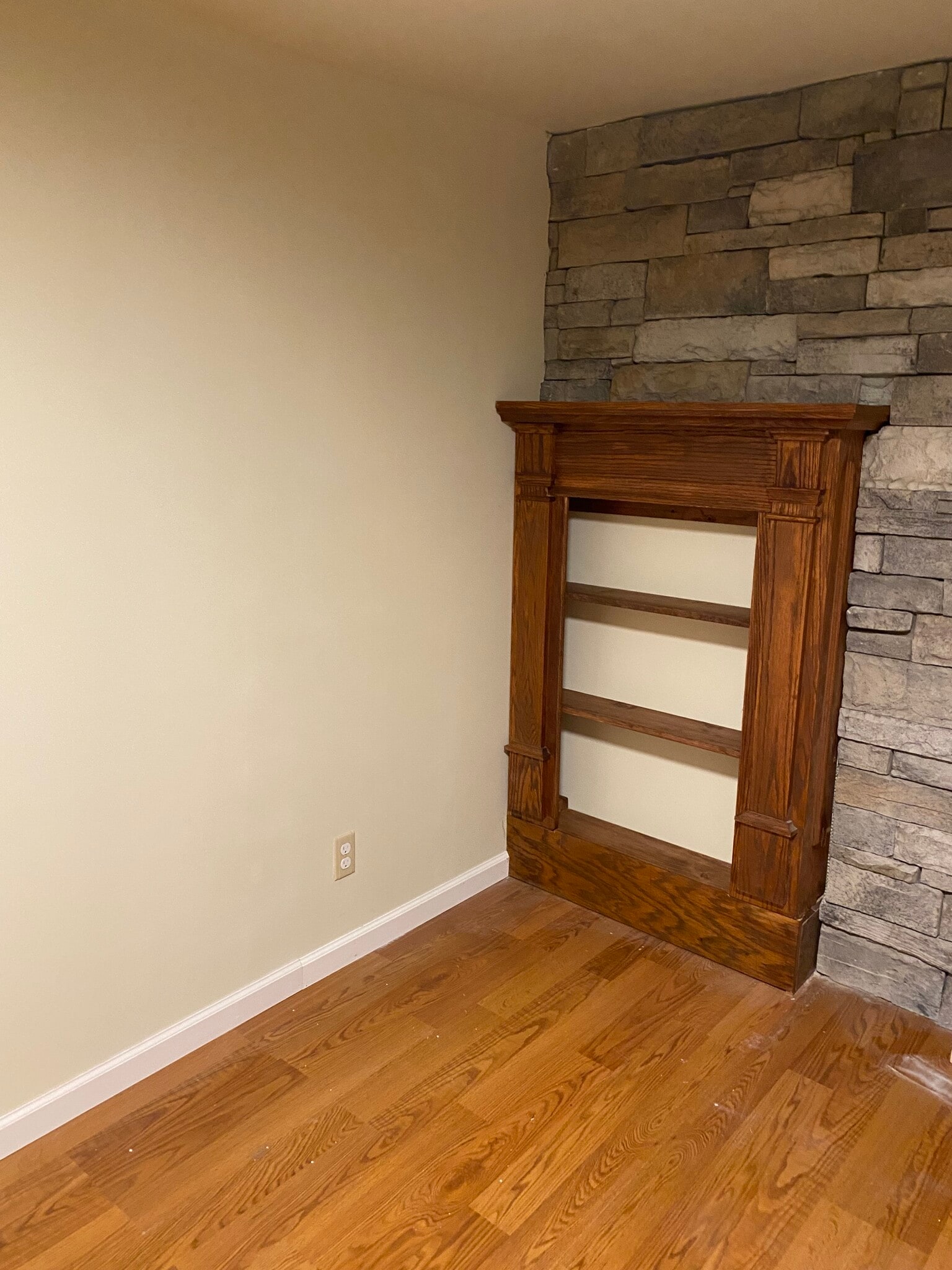 Building Photo - 34 Chestnut St