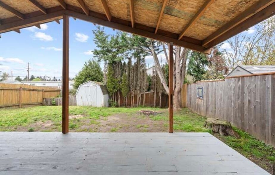 Back Deck - 4416 NE 123rd Ave