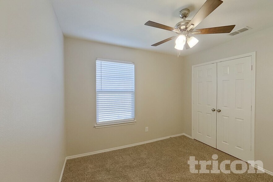 Building Photo - 1500 Abby Creek Dr