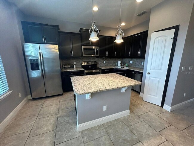 Building Photo - 10782 Sunset Ridge Ln