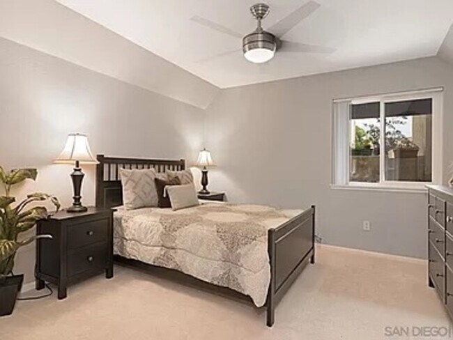 Building Photo - 3440 Lebon Dr