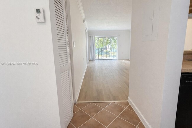 Building Photo - 971 Lake Terry Dr