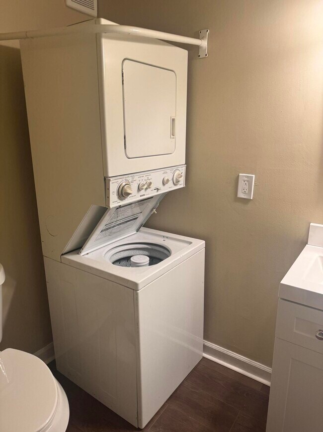 Building Photo - 31831 Grand River Ave