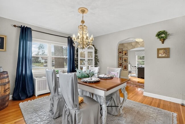 Building Photo - 350 Converse St