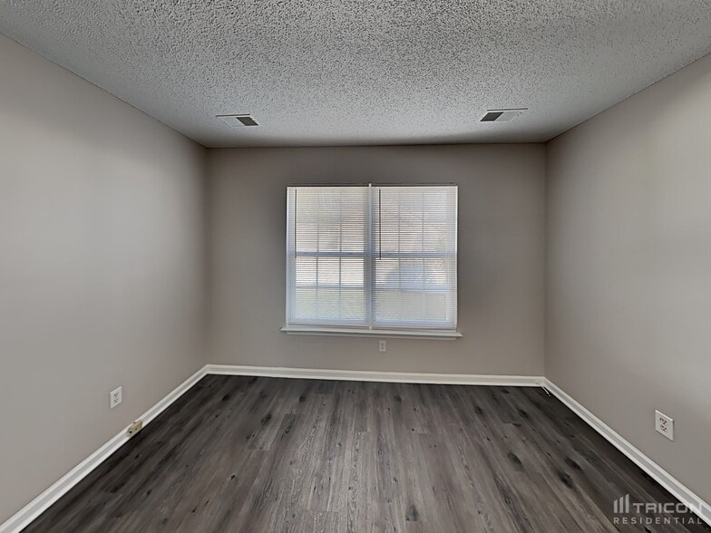 Building Photo - 8 Glennvale Ct