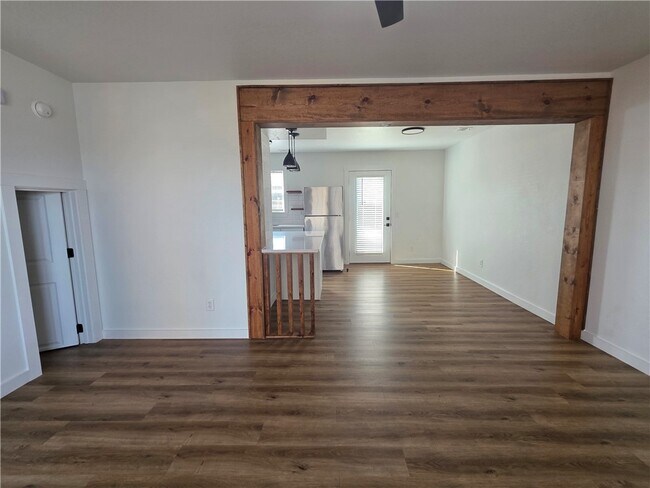 Building Photo - 2300 SE Jayel Terrace