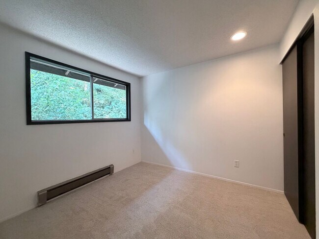 Building Photo - 21116 Shell Valley Rd