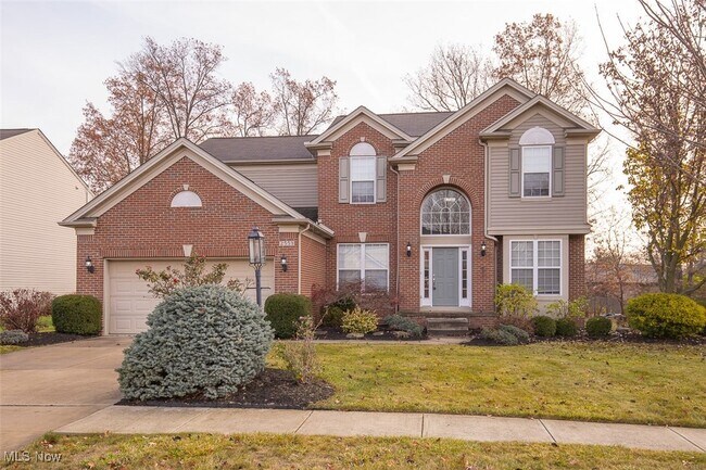 Building Photo - 2553 Seton Dr