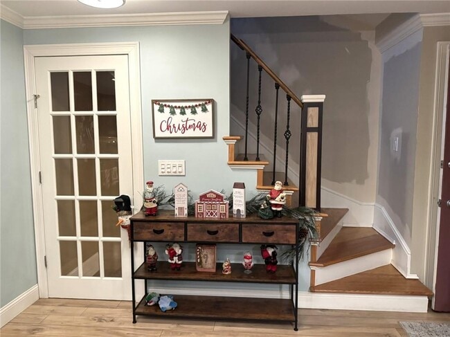 Building Photo - 105 Woodside Dr