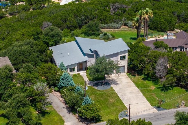 Building Photo - 3610 Crosswind Dr