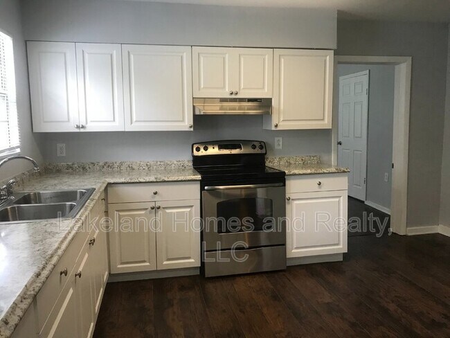 Building Photo - 1060 E Wabash St