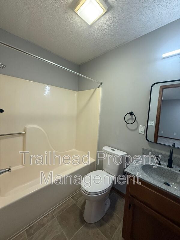 Building Photo - 3409 NW Duncan Rd