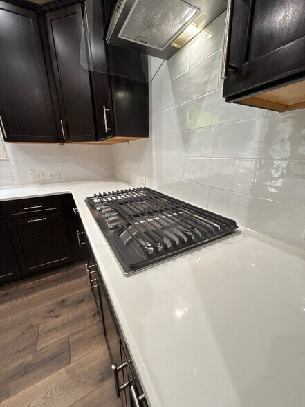 Building Photo - 2115 Avonleigh Dr