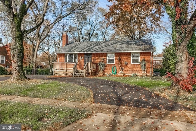 Building Photo - 6306 Yellowstone Dr