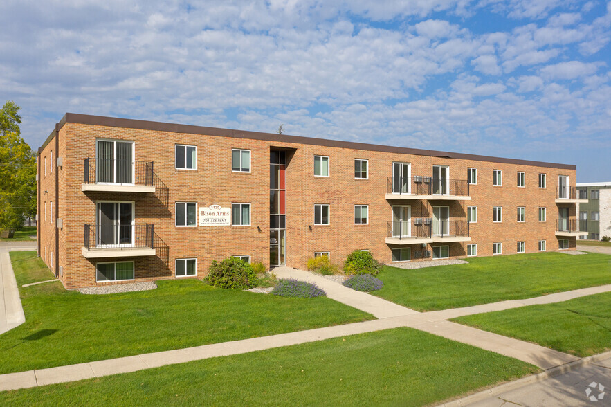 Primary Photo - Bison Arms Apartments