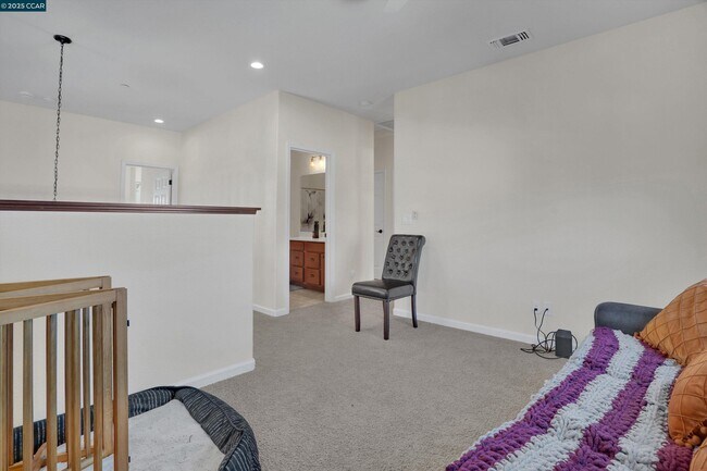 Building Photo - 351 Coolcrest Dr