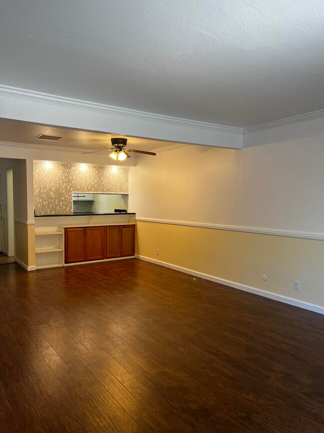 Building Photo - 100 Cleaveland Rd