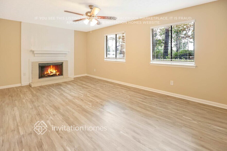 Building Photo - 8952 Saddlewood Dr