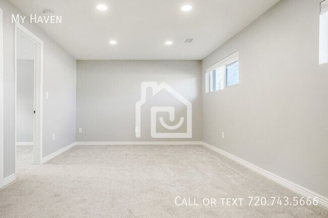 Building Photo - 5287 Indiana St