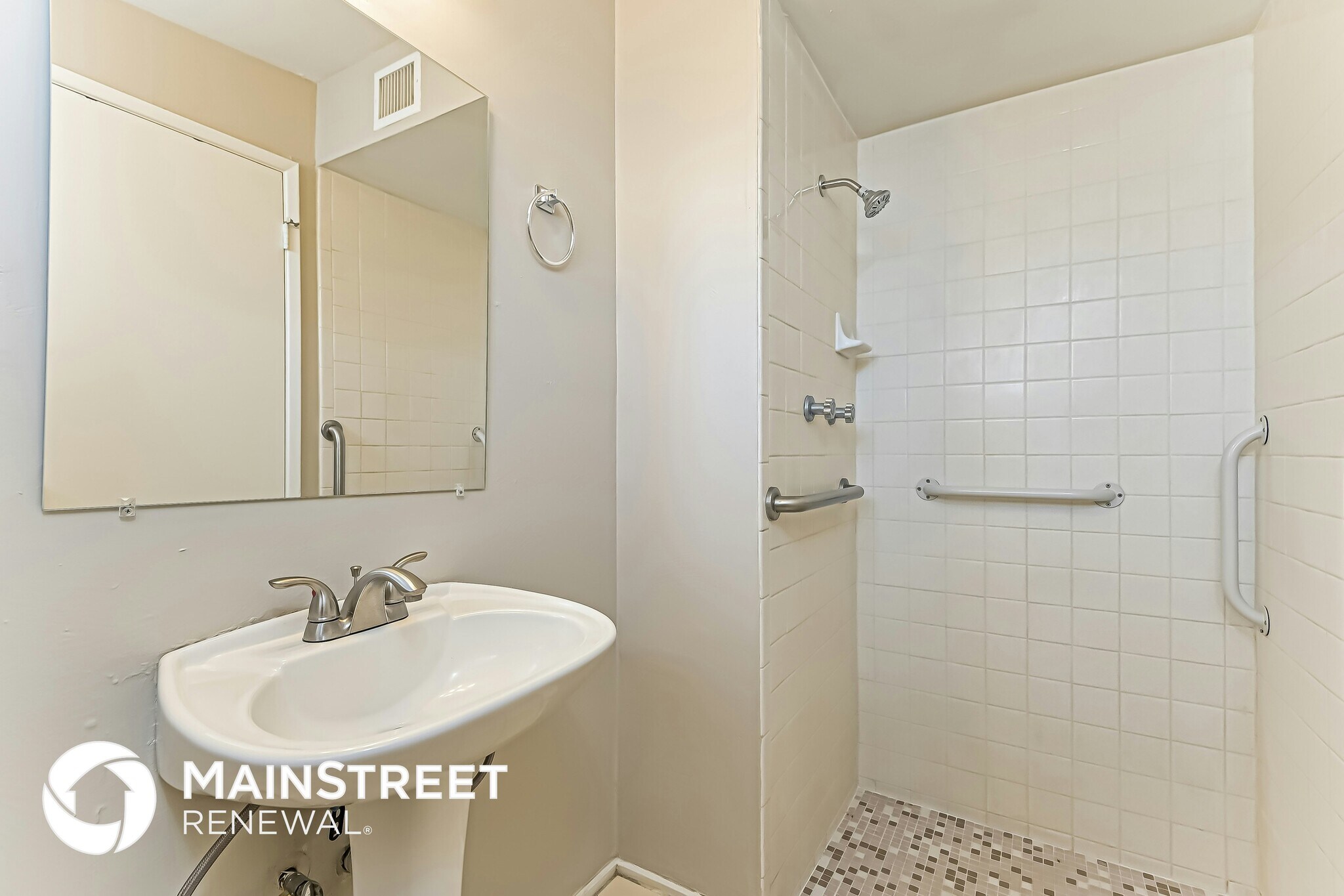 Building Photo - 7126 E 34th St