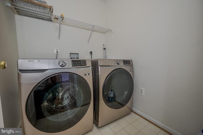 Building Photo - 8324 Tenbrook Dr