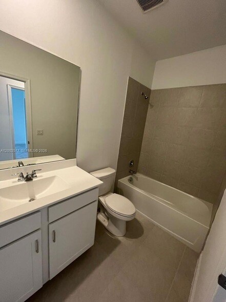 Building Photo - 212 SE Woodbark St