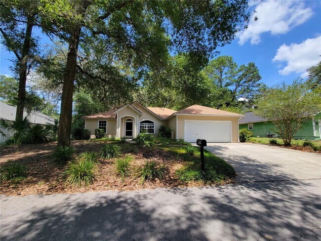 Building Photo - 2070 SW 42nd Ln