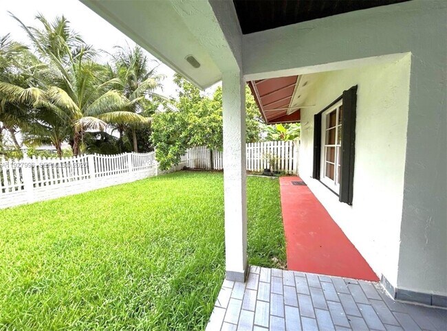 Building Photo - 4531 SW 146th Ct