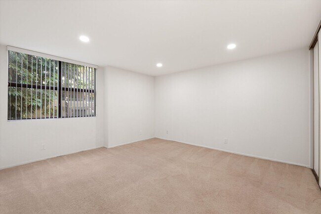 Building Photo - 4141 Via Marisol