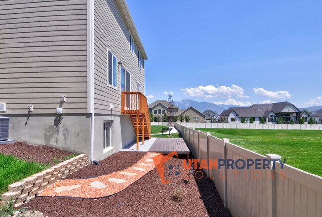 Building Photo - 11533 S Rk Cv