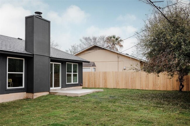 Building Photo - 3105 Jeanette Ct