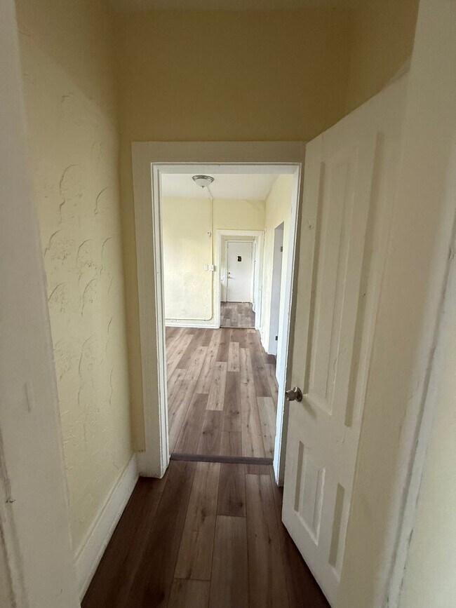 Building Photo - *Friendly Road, LLC 3404-3406 Walton Ave