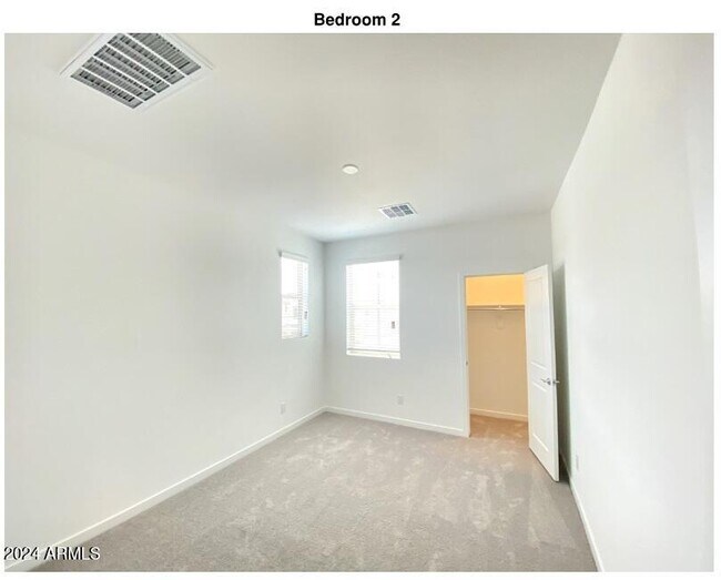 Building Photo - 9912 E Tamery Ave