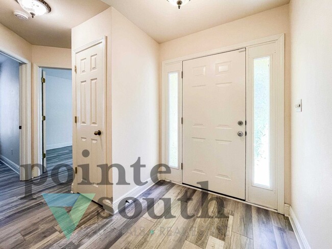 Building Photo - 5920 N Bay Point Dr