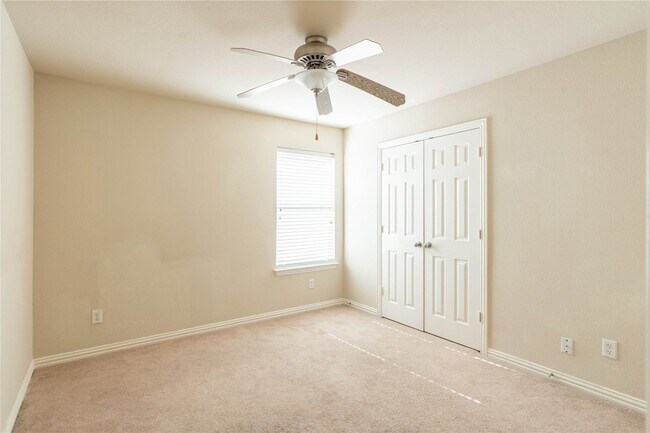 Building Photo - 2824 Gooseberry Dr