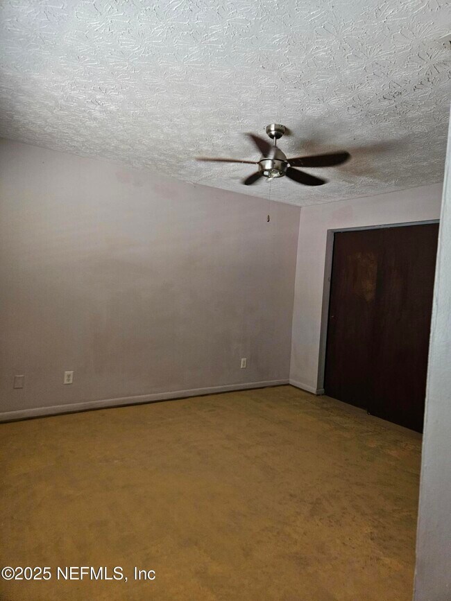 Building Photo - 1200 Bretta St