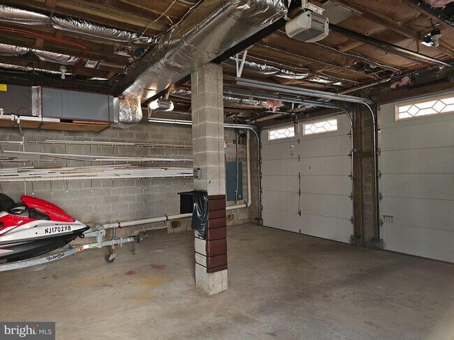 Building Photo - 67 1/2 W Indian Ln