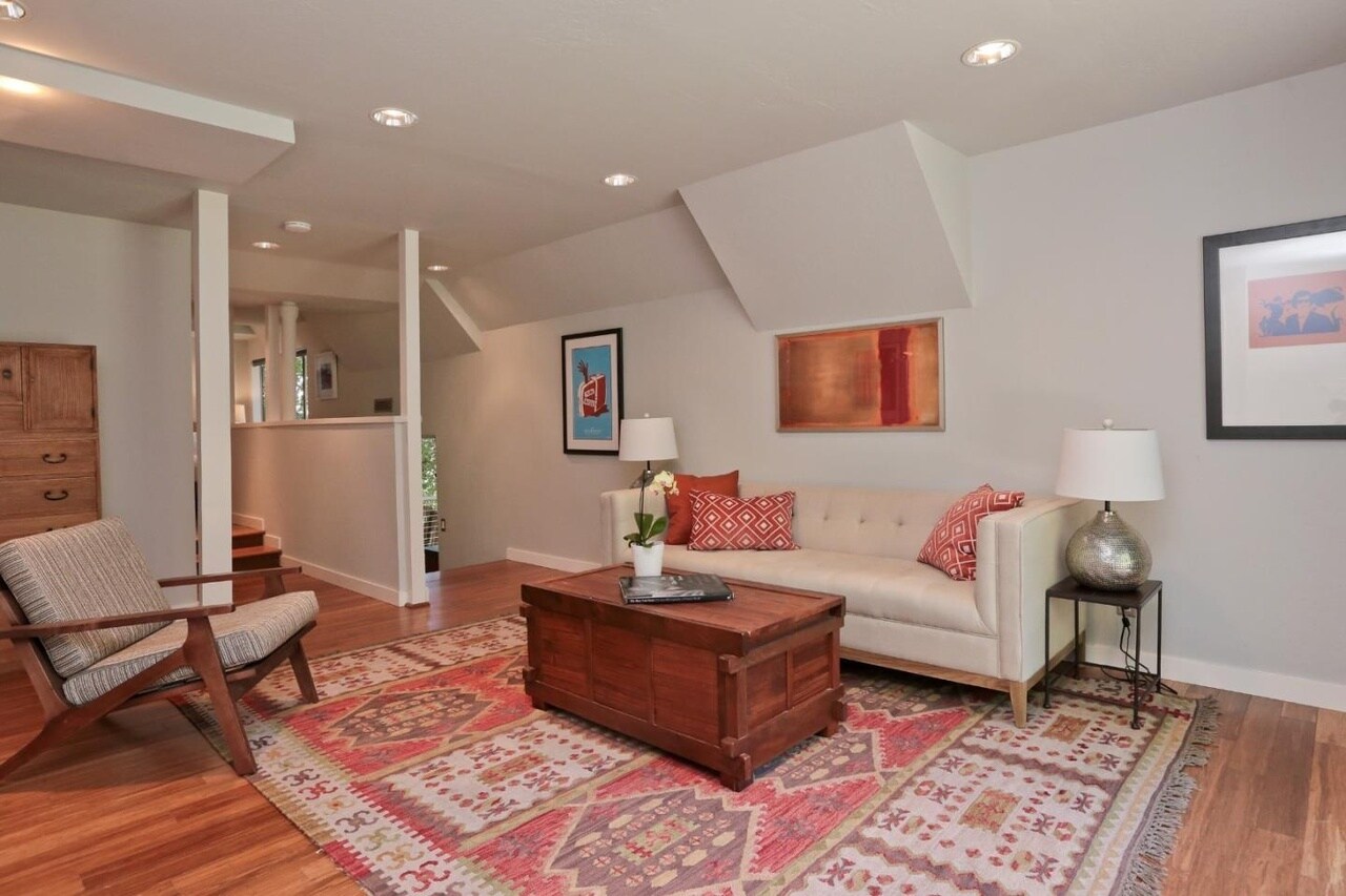 Building Photo - 3534 Oak Knoll Dr