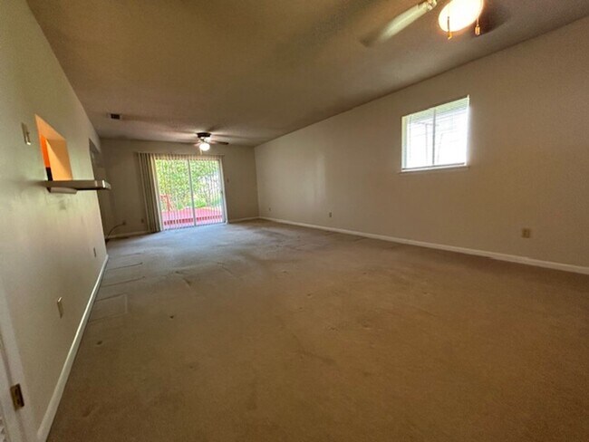 Building Photo - 5205 Nelbrook Dr