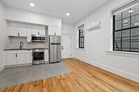 Building Photo - 1121 Dayton St